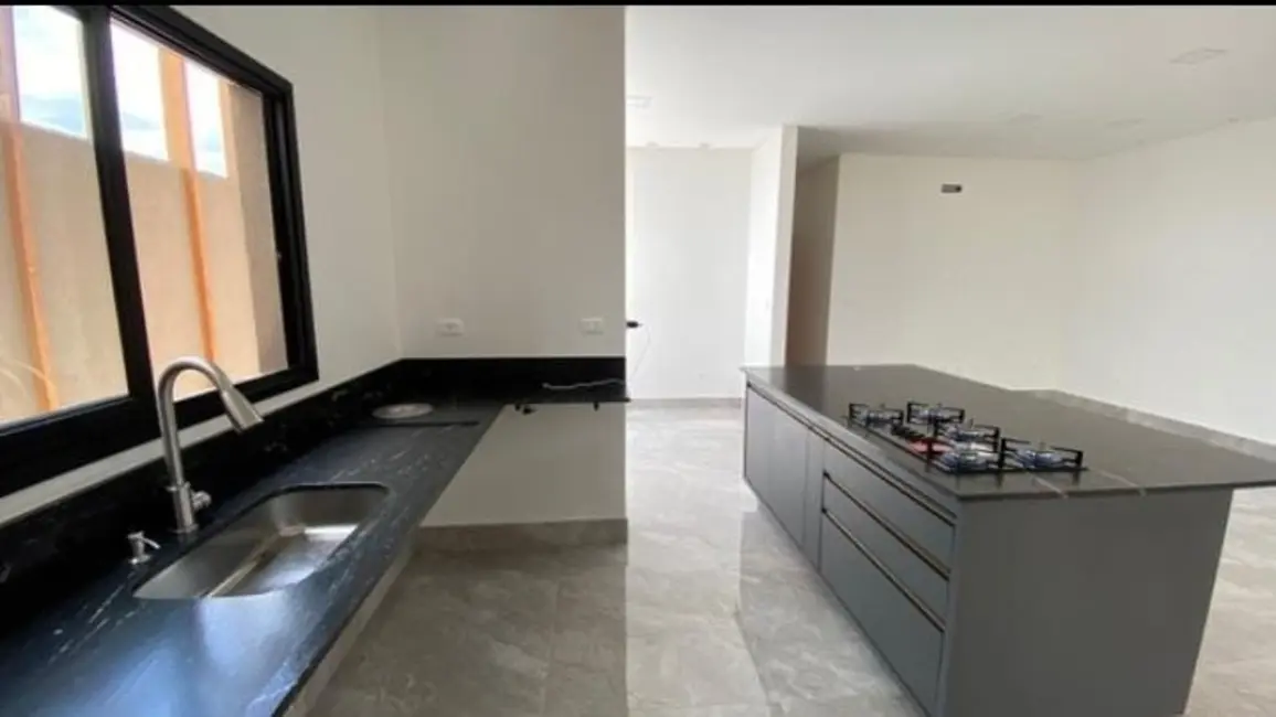 Foto 2 de Casa de Condomínio com 3 quartos à venda, 250m2 em Condomínio Residencial Fogaça, Jacarei - SP