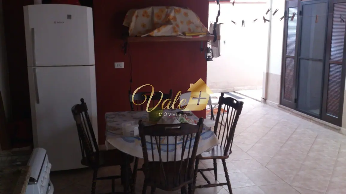 Foto 5 de Casa com 3 quartos à venda, 170m2 em Sao Jose Dos Campos - SP