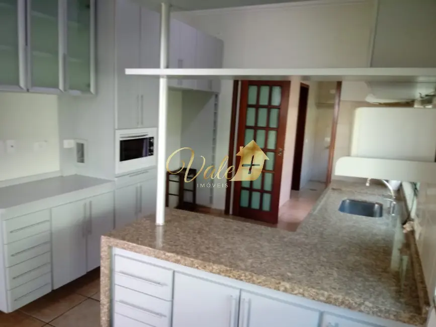 Casa de Condomínio com 3 quartos à venda e para alugar, 303m2 em Condomínio Residencial Mirante do Vale, Jacarei - SP - imagem 8 Foto 8 de Casa de Condomínio com 3 quartos à venda e para alugar, 303m2 em Condomínio Residencial Mirante do Vale, Jacarei - SP