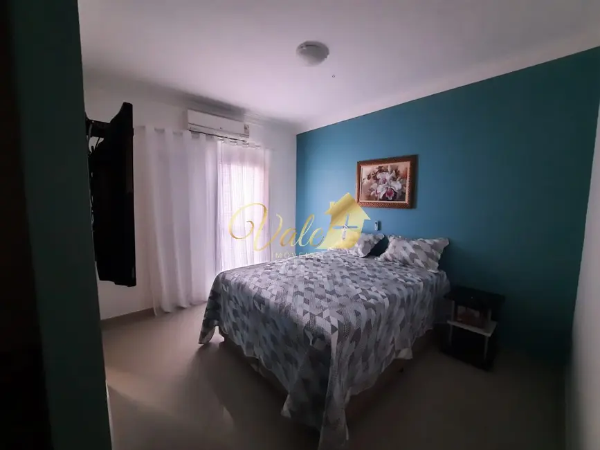 Foto 4 de Casa de Condomínio com 3 quartos à venda, 212m2 em Tremembe - SP