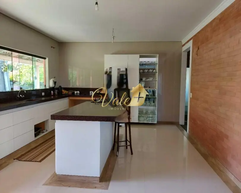 Foto 9 de Casa de Condomínio com 3 quartos à venda, 300m2 em Condomínio Parque Vale dos Lagos, Jacarei - SP