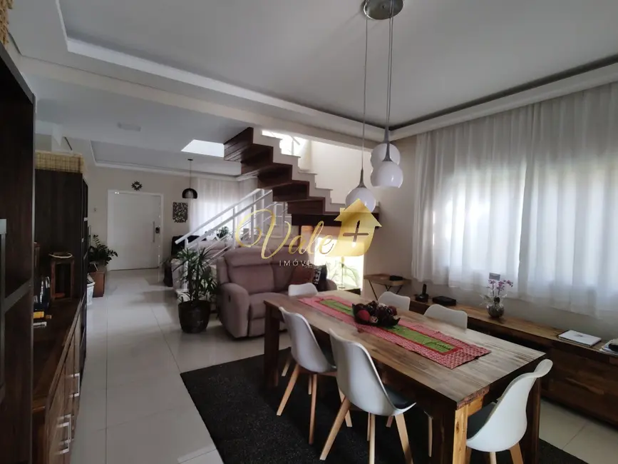 Foto 4 de Casa de Condomínio com 5 quartos à venda, 325m2 em Sao Jose Dos Campos - SP