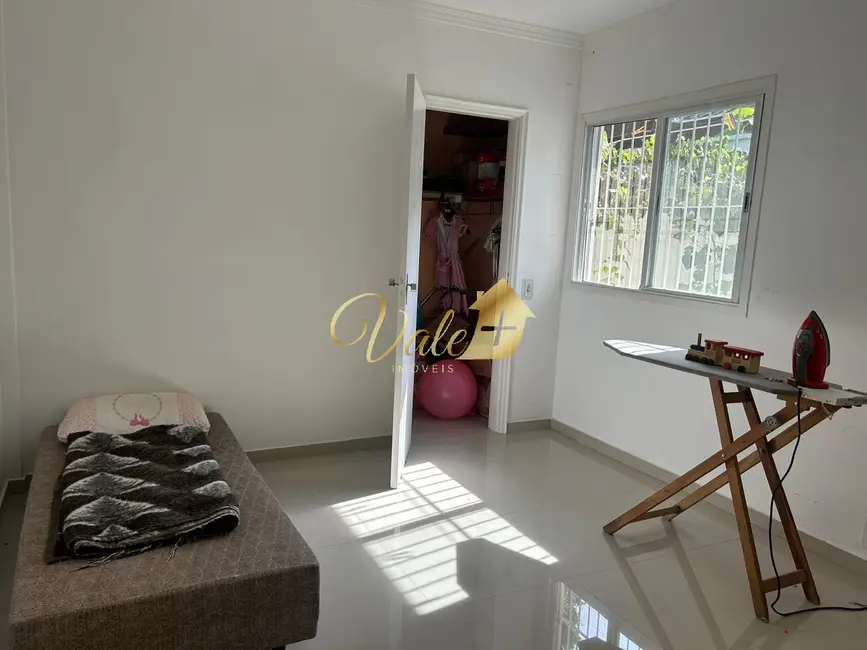 Foto 4 de Casa com 3 quartos à venda, 230m2 em Sao Jose Dos Campos - SP