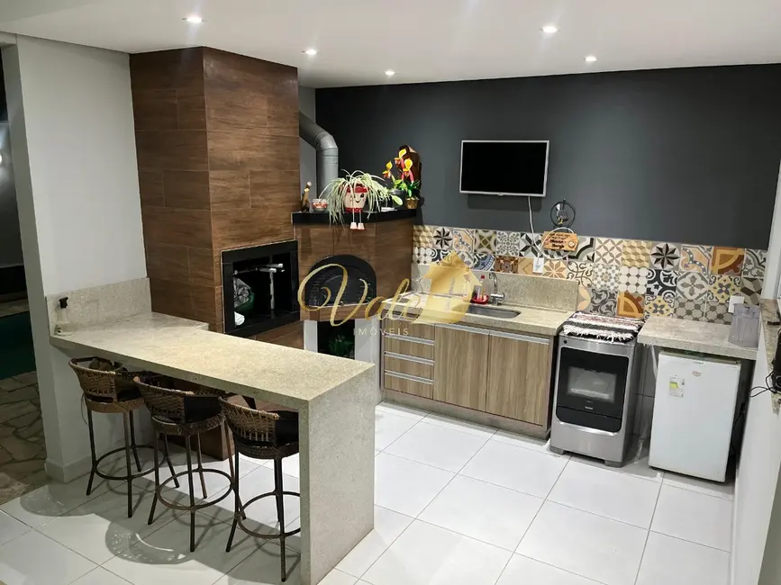 Foto 4 de Casa de Condomínio com 3 quartos à venda, 288m2 em Cacapava - SP