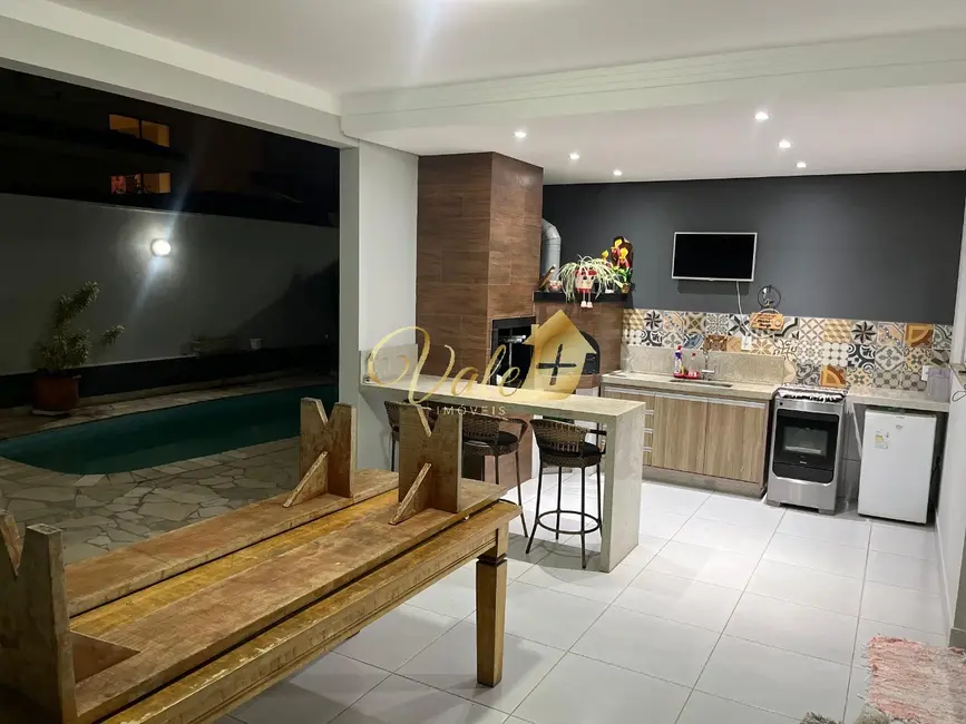 Foto 5 de Casa de Condomínio com 3 quartos à venda, 288m2 em Cacapava - SP