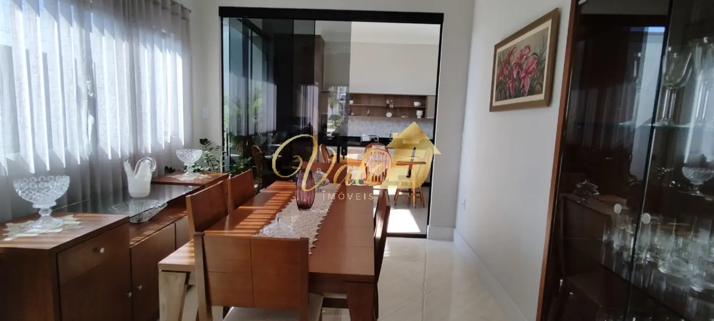 Foto 8 de Casa de Condomínio com 3 quartos à venda, 177m2 em Tremembe - SP