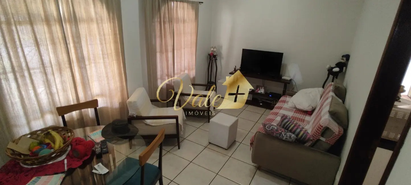 Foto 2 de Casa com 3 quartos à venda, 160m2 em Sao Jose Dos Campos - SP