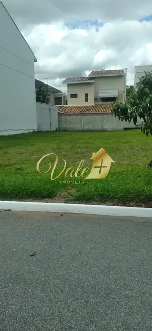 Foto 1 de Terreno / Lote à venda, 250m2 em Tremembe - SP