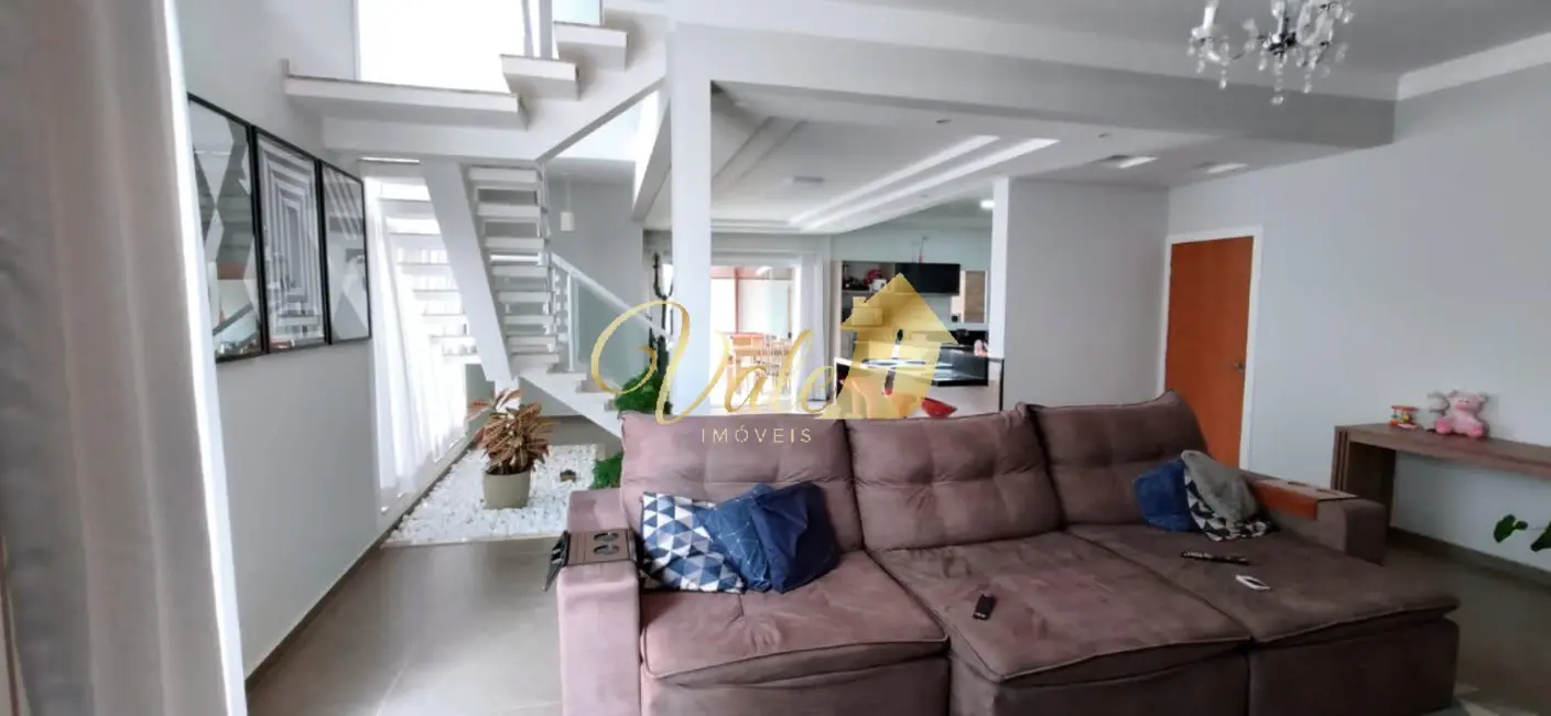 Foto 6 de Casa de Condomínio com 3 quartos à venda, 256m2 em Cacapava - SP