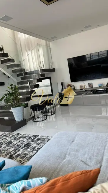 Foto 4 de Casa de Condomínio com 3 quartos à venda, 270m2 em Condomínio Residencial Fogaça, Jacarei - SP