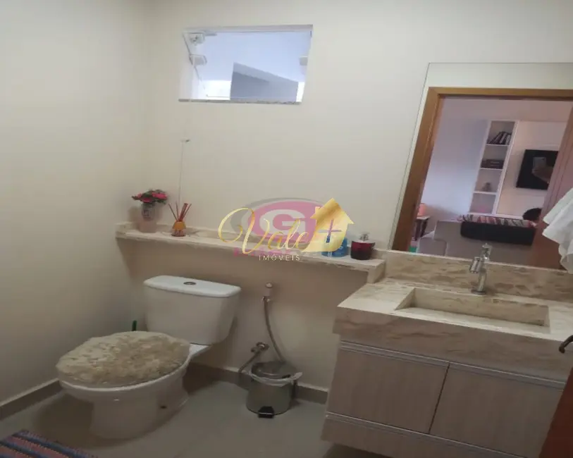 Foto 8 de Casa de Condomínio com 3 quartos à venda, 210m2 em Condomínio Residencial Fogaça, Jacarei - SP