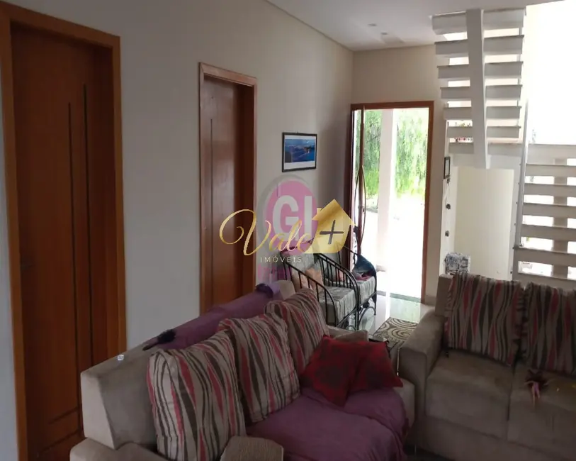 Foto 9 de Casa de Condomínio com 3 quartos à venda, 210m2 em Condomínio Residencial Fogaça, Jacarei - SP