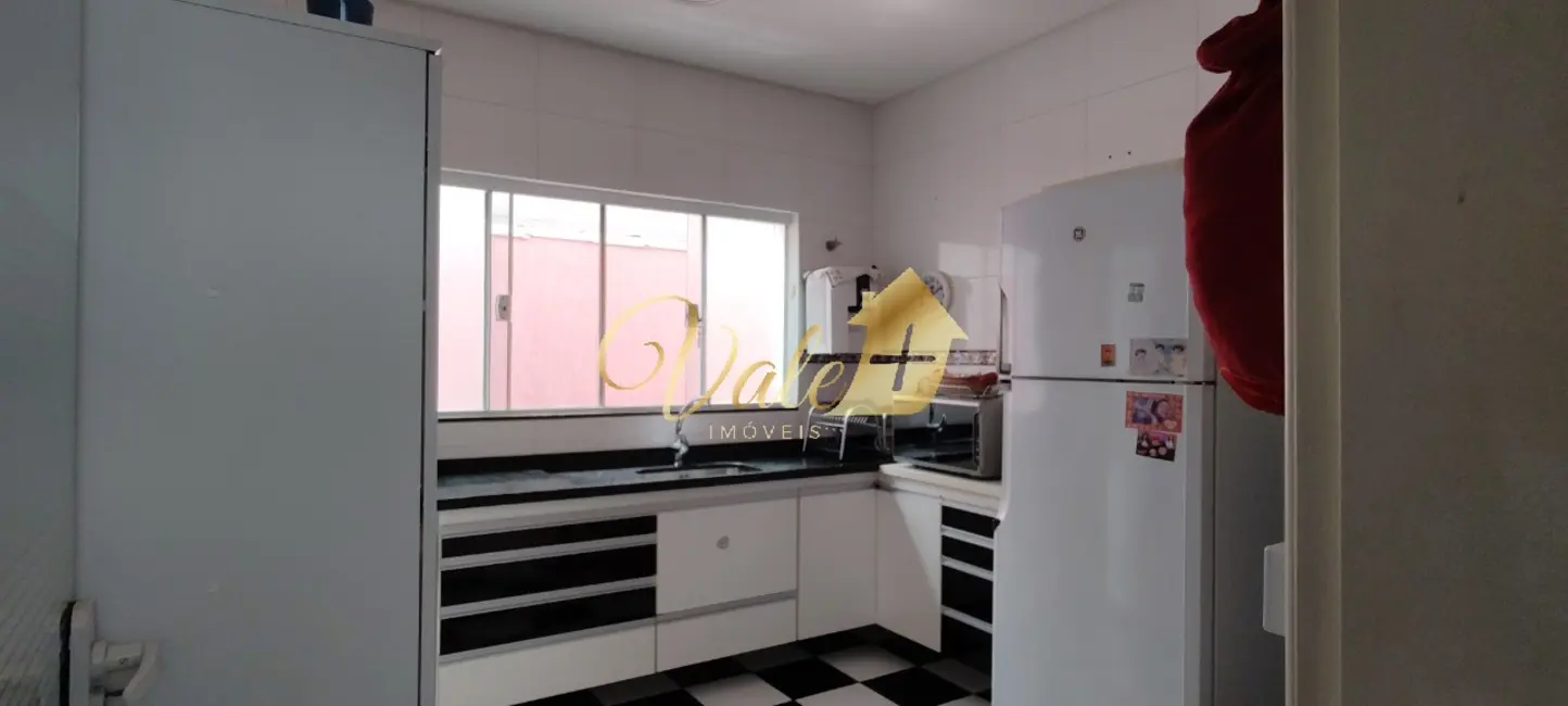 Foto 4 de Casa de Condomínio com 4 quartos à venda, 200m2 em Tremembe - SP