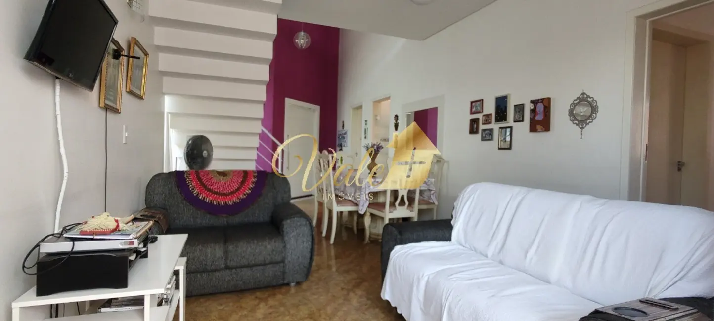 Foto 1 de Casa de Condomínio com 4 quartos à venda, 200m2 em Tremembe - SP