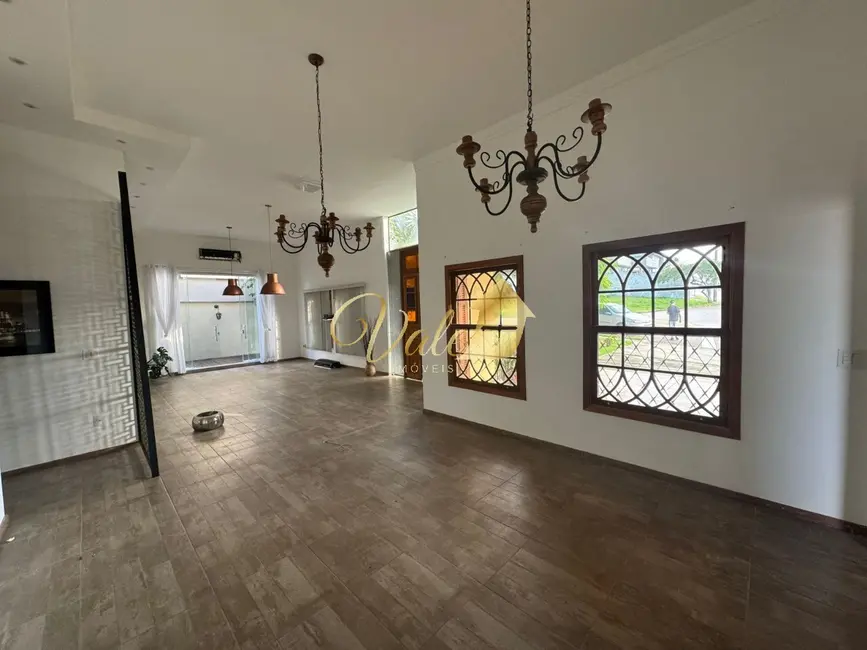 Foto 5 de Casa de Condomínio com 3 quartos à venda e para alugar, 290m2 em Cacapava - SP