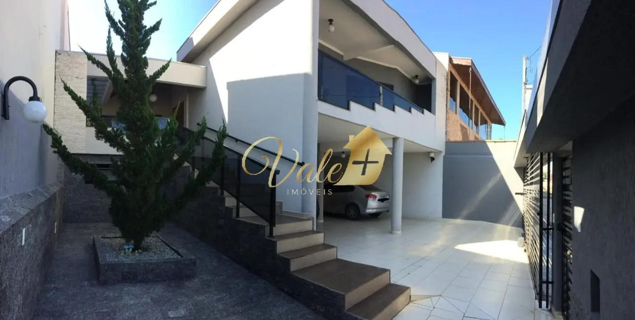 Foto 1 de Casa com 3 quartos à venda, 270m2 em Campos Elíseos, Taubate - SP