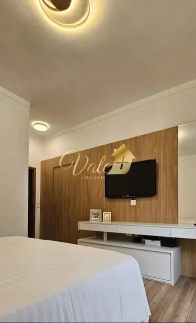 Foto 3 de Casa de Condomínio com 3 quartos à venda, 175m2 em Loteamento Villa Branca, Jacarei - SP