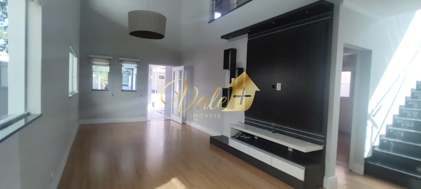 Foto 4 de Casa de Condomínio com 4 quartos à venda e para alugar, 250m2 em Tremembe - SP