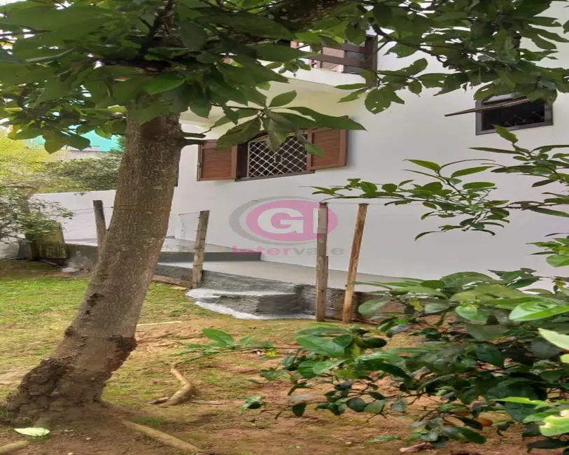 Foto 8 de Casa com 3 quartos à venda, 330m2 em Campos Do Jordao - SP