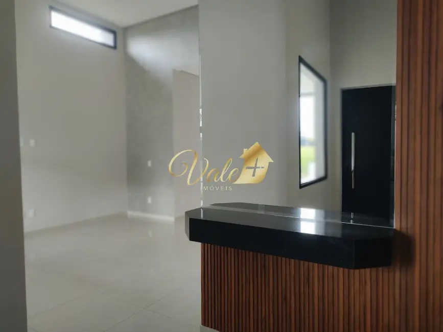 Foto 2 de Casa de Condomínio com 3 quartos à venda, 227m2 em Parque Residencial Maria Elmira, Cacapava - SP