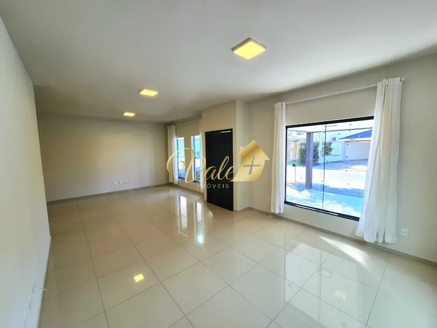 Foto 2 de Casa de Condomínio com 3 quartos à venda, 150m2 em Tremembe - SP