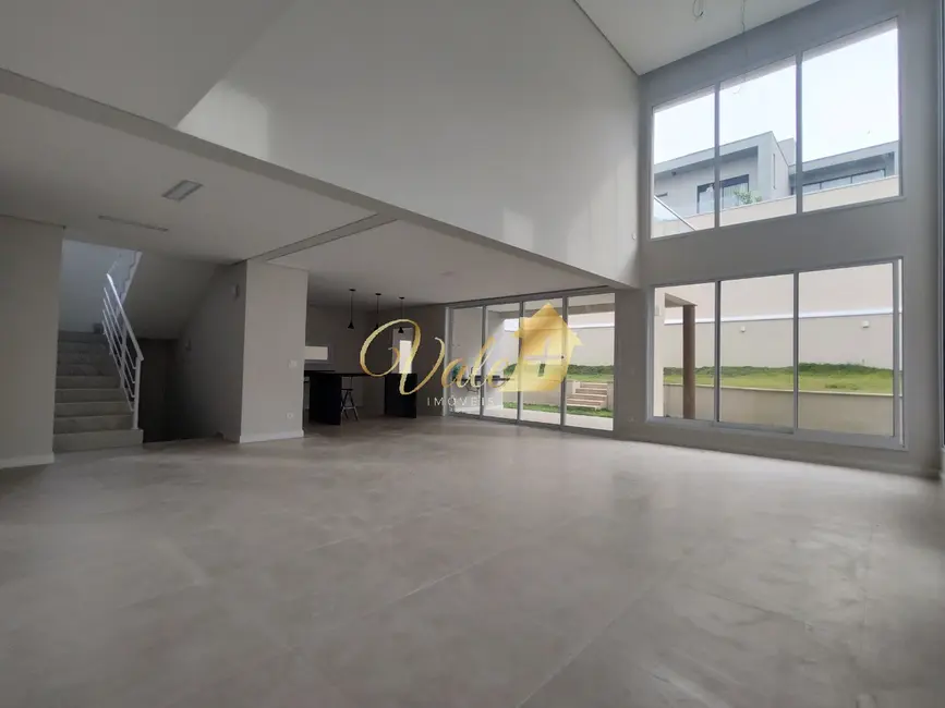 Foto 3 de Casa de Condomínio com 4 quartos à venda, 300m2 em Sao Jose Dos Campos - SP