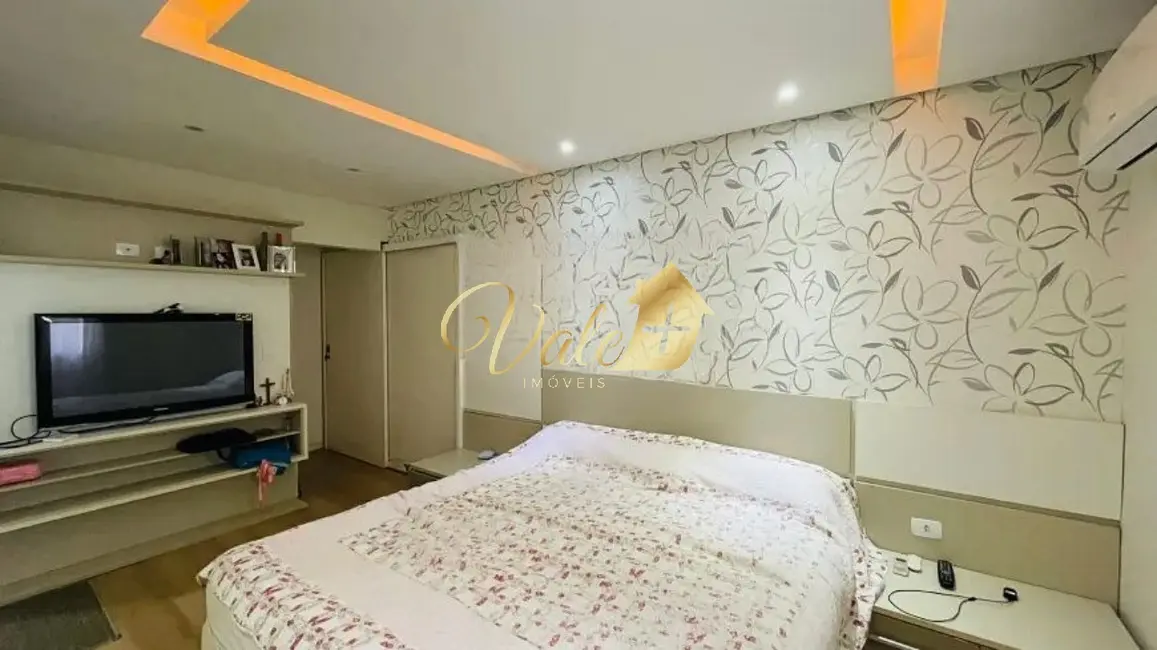 Foto 8 de Casa de Condomínio com 3 quartos à venda, 250m2 em Sao Jose Dos Campos - SP