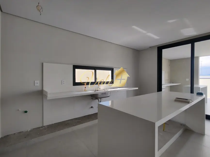 Casa de Condomínio com 4 quartos à venda, 302m2 em Sao Jose Dos Campos - SP - imagem 4 Foto 4 de Casa de Condomínio com 4 quartos à venda, 302m2 em Sao Jose Dos Campos - SP