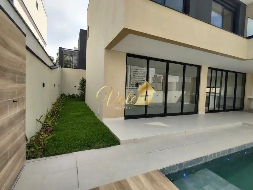 Casa de Condomínio com 4 quartos à venda, 302m2 em Sao Jose Dos Campos - SP - imagem 8 Foto 8 de Casa de Condomínio com 4 quartos à venda, 302m2 em Sao Jose Dos Campos - SP