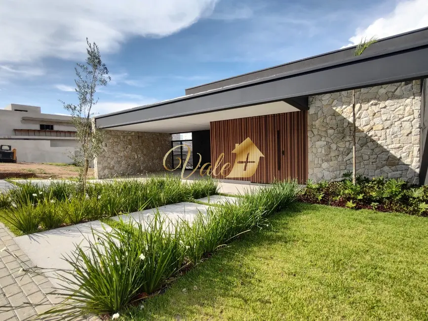 Casa de Condomínio com 4 quartos à venda, 302m2 em Sao Jose Dos Campos - SP - imagem 1 Foto 1 de Casa de Condomínio com 4 quartos à venda, 302m2 em Sao Jose Dos Campos - SP