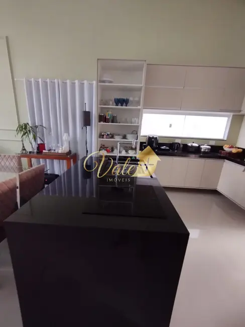 Foto 4 de Casa de Condomínio com 3 quartos à venda, 160m2 em Bairro do Grama, Cacapava - SP