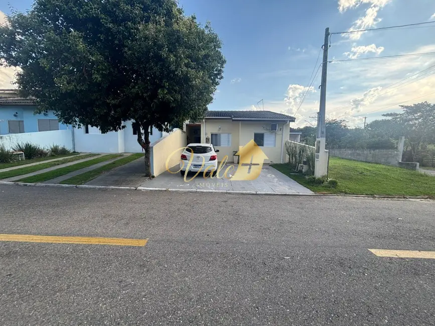 Foto 1 de Casa de Condomínio com 2 quartos à venda, 65m2 em Vila Paraíso, Cacapava - SP