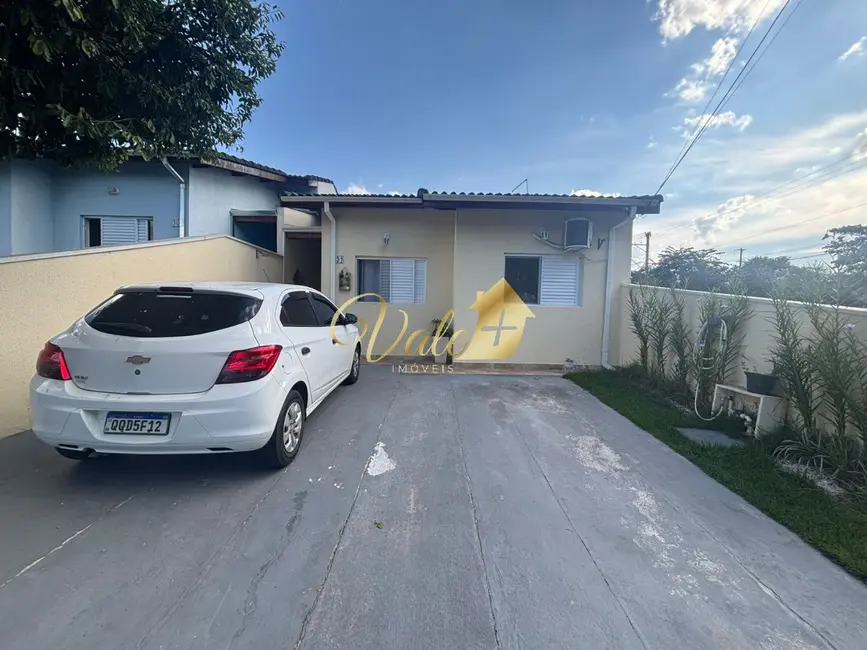 Foto 2 de Casa de Condomínio com 2 quartos à venda, 65m2 em Vila Paraíso, Cacapava - SP