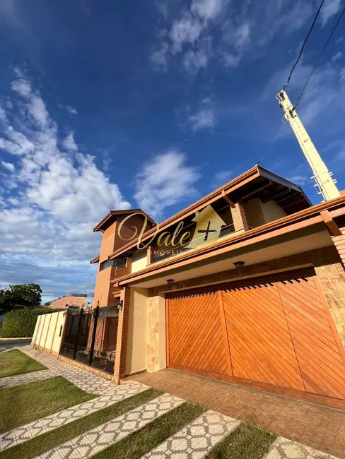 Foto 3 de Casa com 3 quartos à venda, 345m2 em Tremembe - SP