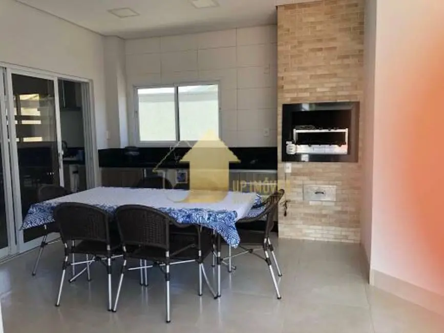 Foto 3 de Casa de Condomínio com 3 quartos à venda, 318m2 em Jardim Itália, Cuiaba - MT