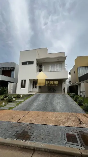 Foto 1 de Casa de Condomínio com 3 quartos à venda, 318m2 em Jardim Itália, Cuiaba - MT