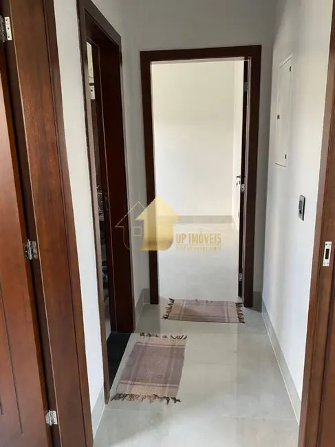 Casa com 3 quartos à venda, 132m2 em Jardim Imperial, Cuiaba - MT - imagem 4 Foto 4 de Casa com 3 quartos à venda, 132m2 em Jardim Imperial, Cuiaba - MT