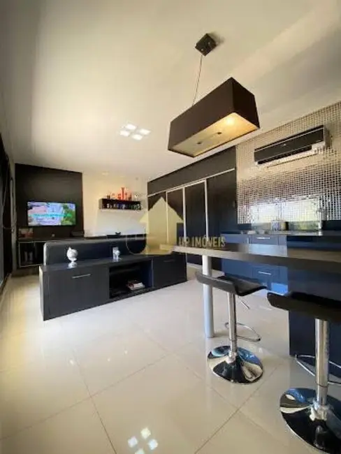 Sobrado com 5 quartos à venda, 821m2 em Jardim Itália, Cuiaba - MT - imagem 8 Foto 8 de Sobrado com 5 quartos à venda, 821m2 em Jardim Itália, Cuiaba - MT
