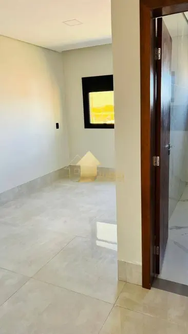 Casa de Condomínio com 4 quartos à venda, 280m2 em Jardim Itália, Cuiaba - MT - imagem 7 Foto 7 de Casa de Condomínio com 4 quartos à venda, 280m2 em Jardim Itália, Cuiaba - MT
