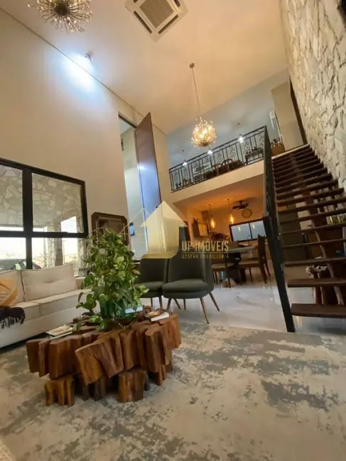 Foto 1 de Casa de Condomínio com 4 quartos à venda, 357m2 em Cuiaba - MT
