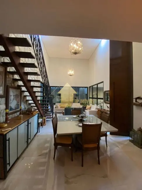 Casa de Condomínio com 4 quartos à venda, 357m2 em Cuiaba - MT - imagem 5 Foto 5 de Casa de Condomínio com 4 quartos à venda, 357m2 em Cuiaba - MT
