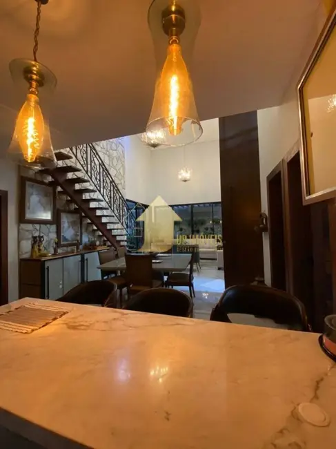 Casa de Condomínio com 4 quartos à venda, 357m2 em Cuiaba - MT - imagem 8 Foto 8 de Casa de Condomínio com 4 quartos à venda, 357m2 em Cuiaba - MT