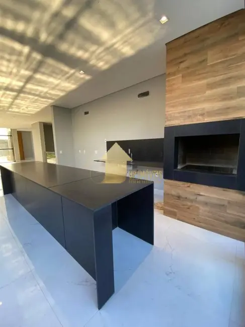 Foto 4 de Casa de Condomínio com 3 quartos à venda, 354m2 em Cuiaba - MT