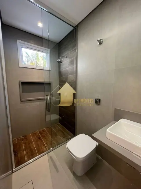 Foto 2 de Casa de Condomínio com 4 quartos à venda, 300m2 em Cuiaba - MT