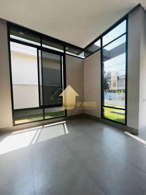 Foto 4 de Casa com 3 quartos à venda, 241m2 em Cuiaba - MT