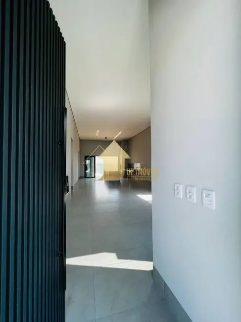 Foto 2 de Casa com 3 quartos à venda, 241m2 em Cuiaba - MT