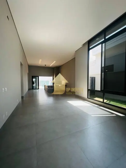 Foto 3 de Casa com 3 quartos à venda, 241m2 em Cuiaba - MT