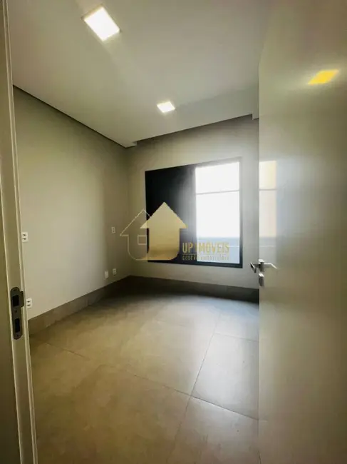 Foto 7 de Casa com 3 quartos à venda, 241m2 em Cuiaba - MT