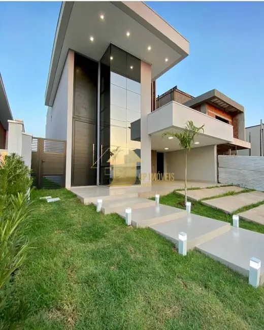 Sobrado com 4 quartos à venda, 222m2 em Cuiaba - MT - imagem 1 Foto 1 de Sobrado com 4 quartos à venda, 222m2 em Cuiaba - MT