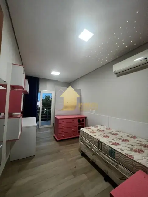 Sobrado com 3 quartos à venda, 454m2 em Condomínio Belvedere, Cuiaba - MT - imagem 9 Foto 9 de Sobrado com 3 quartos à venda, 454m2 em Condomínio Belvedere, Cuiaba - MT